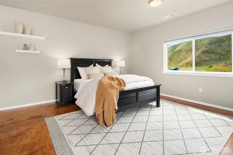 24 Mackenzie Way Chelan WA 98816
