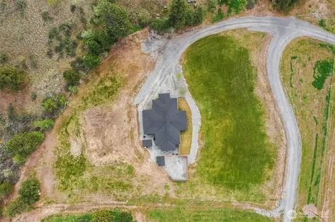 24 Mackenzie Way Chelan WA 98816
