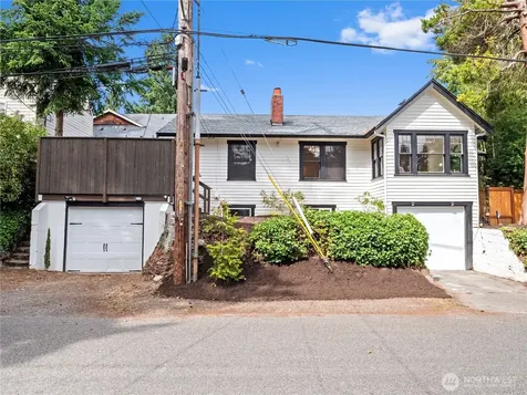 9701 Roosevelt Way NE Seattle WA 98115