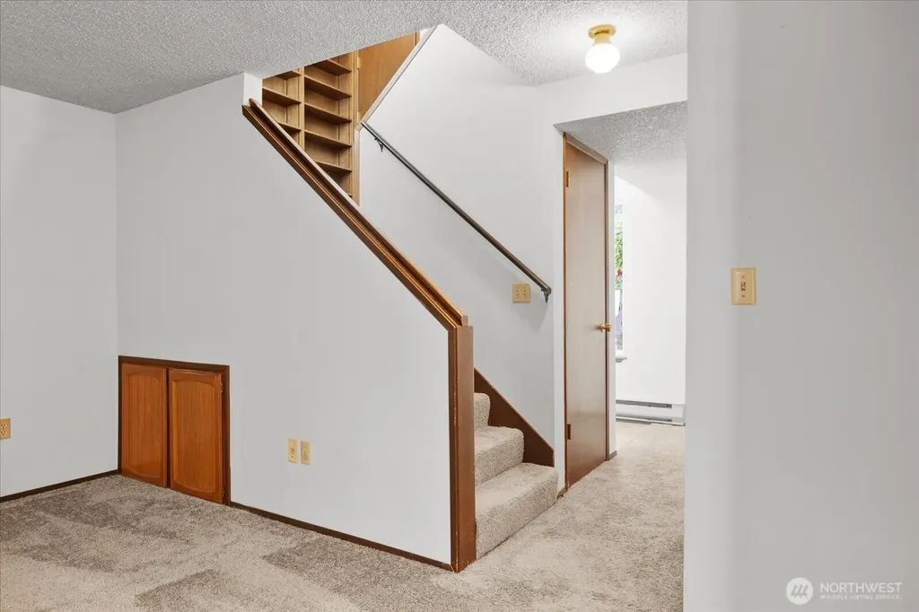 15914 3rd Place SW Burien WA 98166