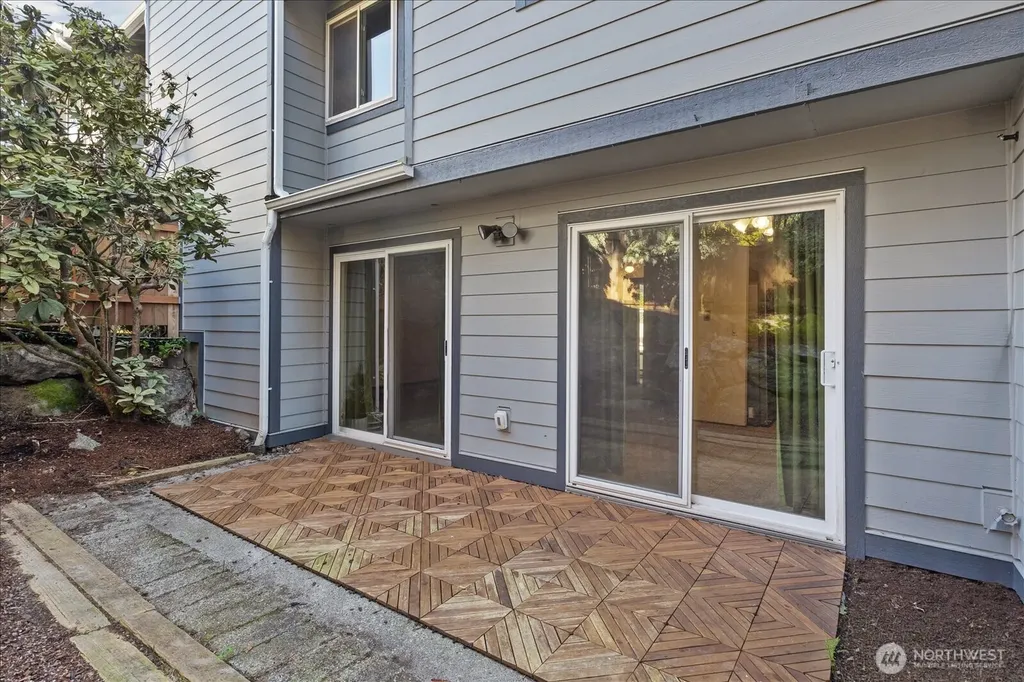 15914 3rd Place SW Burien WA 98166