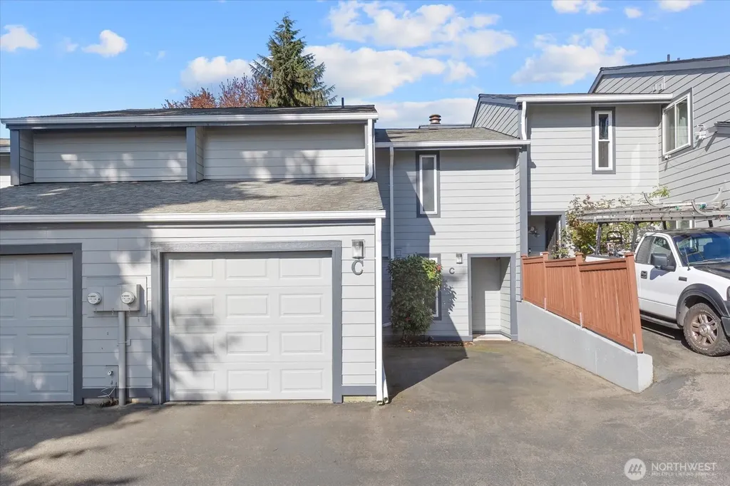 15914 3rd Place SW Burien WA 98166
