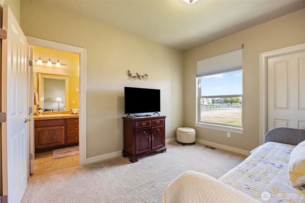 1859 F.5 Road NE Moses Lake WA 98837