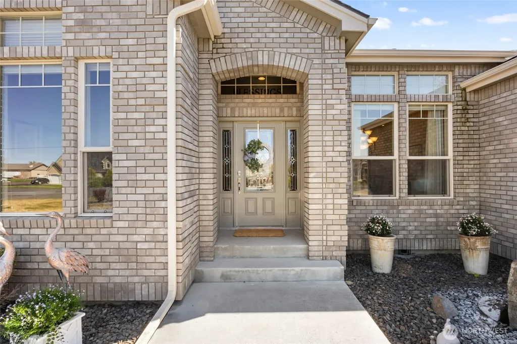 1859 F.5 Road NE Moses Lake WA 98837
