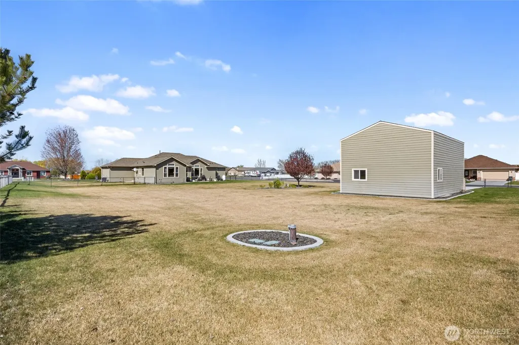 1859 F.5 Road NE Moses Lake WA 98837