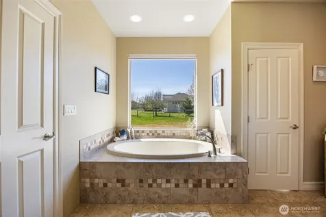 1859 F.5 Road NE Moses Lake WA 98837