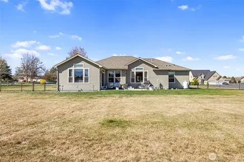 1859 F.5 Road NE Moses Lake WA 98837