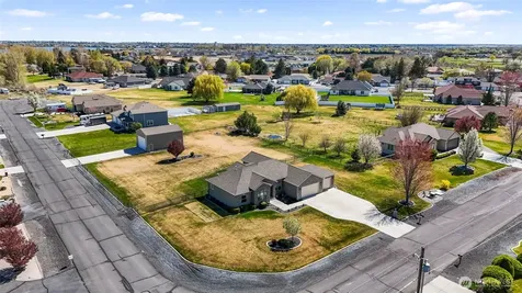 1859 F.5 Road NE Moses Lake WA 98837
