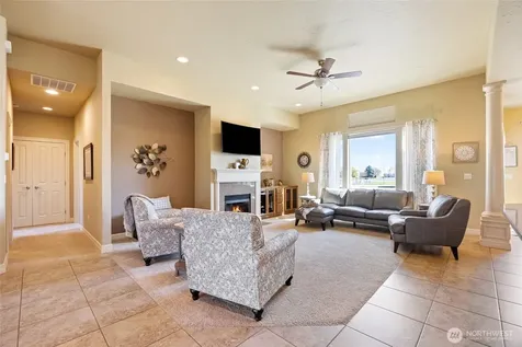 1859 F.5 Road NE Moses Lake WA 98837