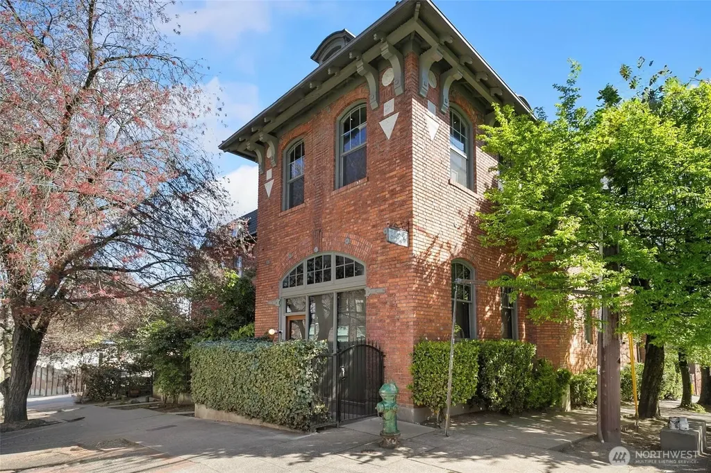 1406 Harvard Avenue Seattle WA 98122