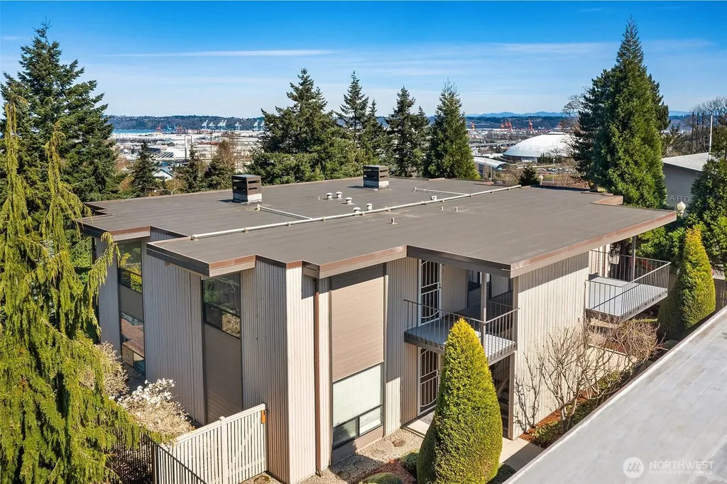 3202 S D Street Tacoma WA 98418