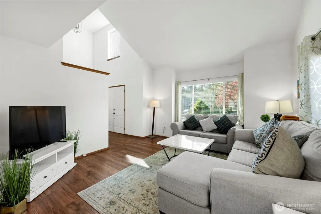 28046 121st Avenue SE Kent WA 98030