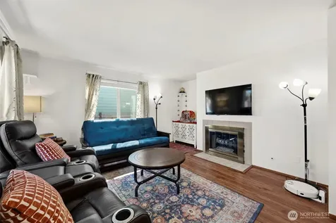 28046 121st Avenue SE Kent WA 98030