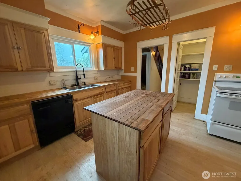 918 W Cushing Street Aberdeen WA 98520