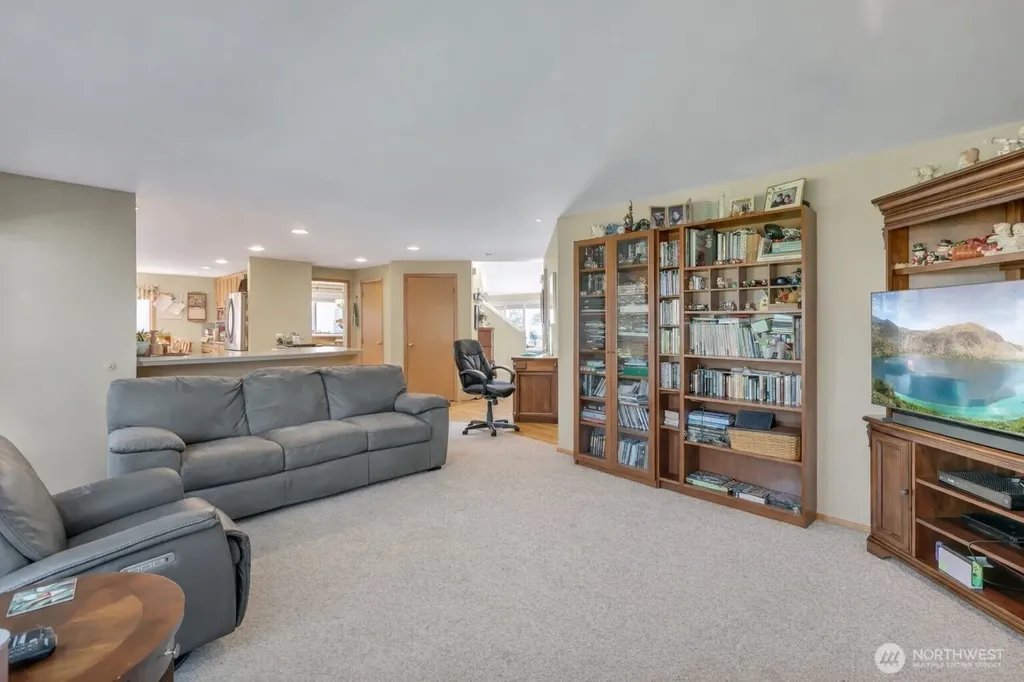 12446 NE 162nd Street Woodinville WA 98072