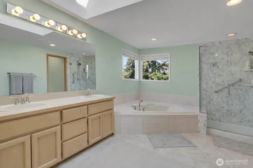 12446 NE 162nd Street Woodinville WA 98072