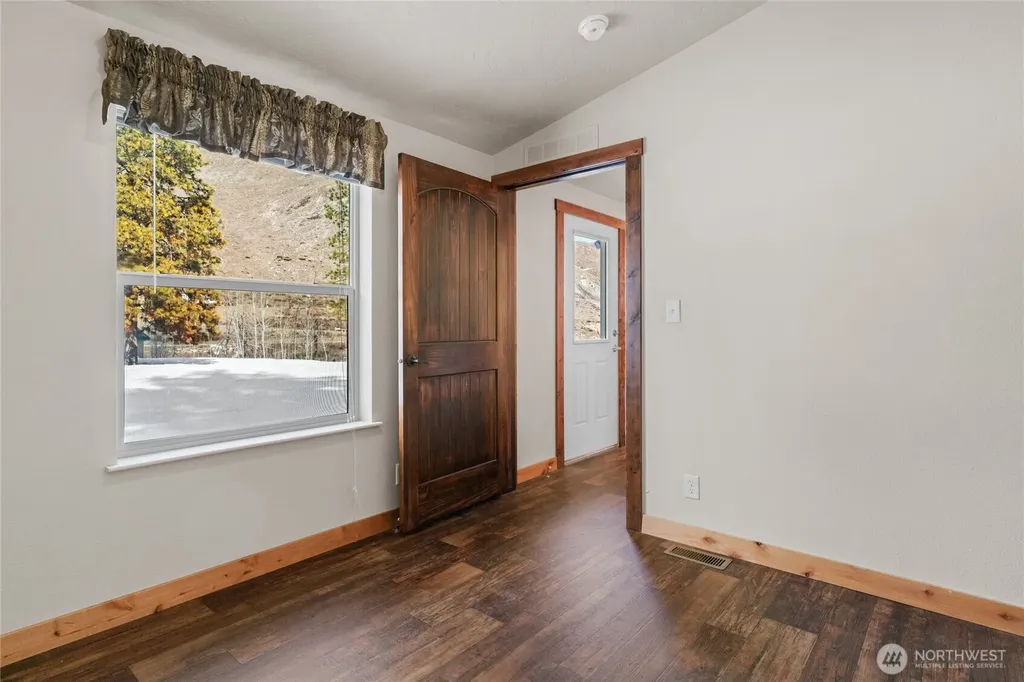 539 Antoine Creek Road Chelan WA 98816