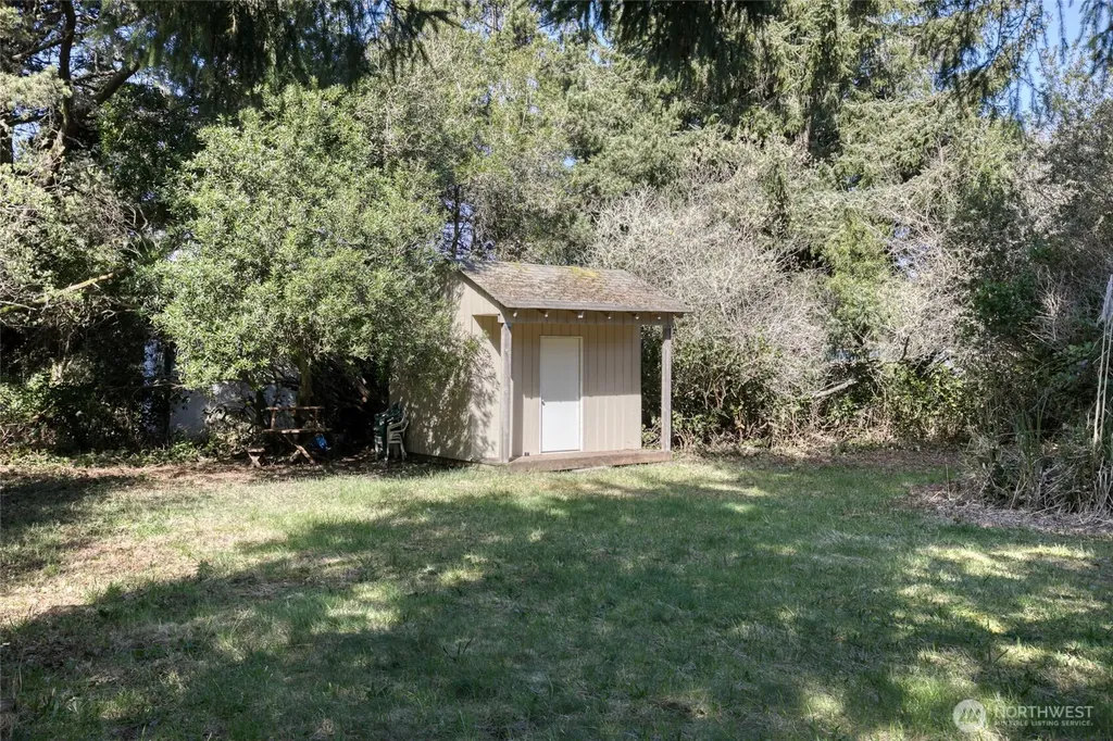 265 Wishkah Street SW Ocean Shores WA 98569