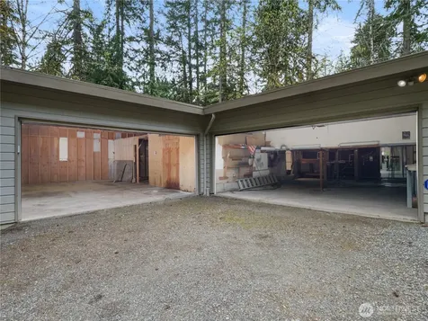 15245 260th Avenue SE Issaquah WA 98027