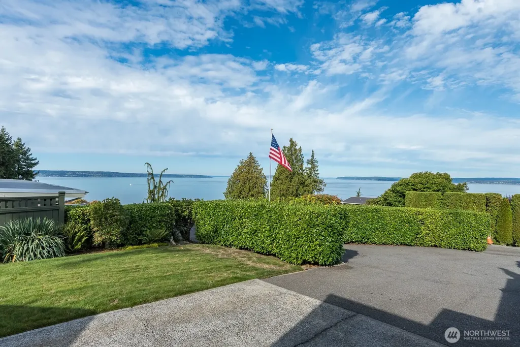 4436 Seahurst Everett WA 98203