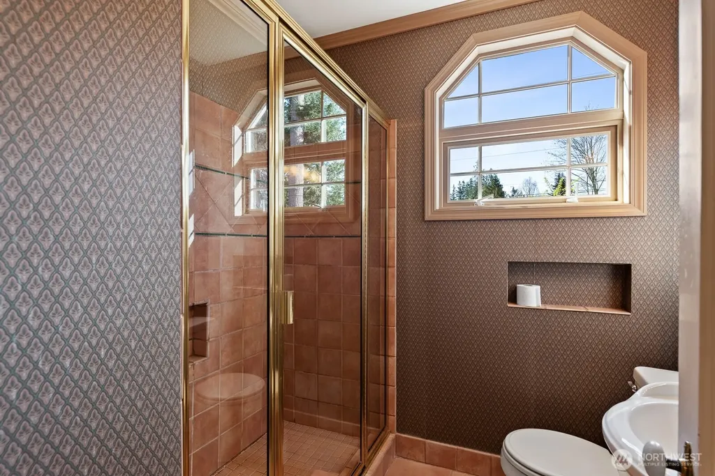 4436 Seahurst Everett WA 98203