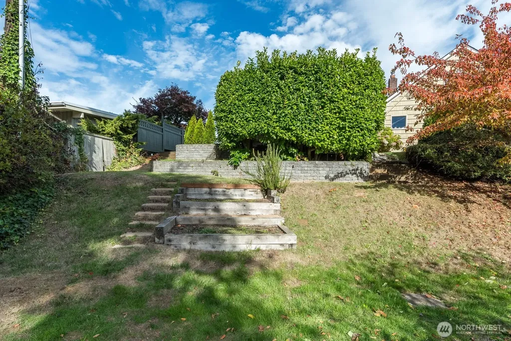 4436 Seahurst Everett WA 98203