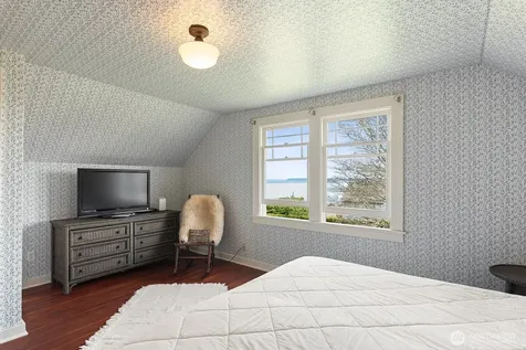 4436 Seahurst Everett WA 98203