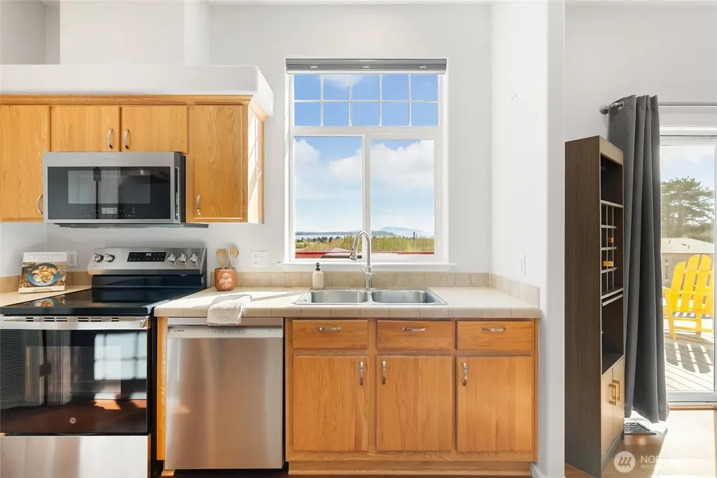 5511 Hillvue Road Blaine WA 98230