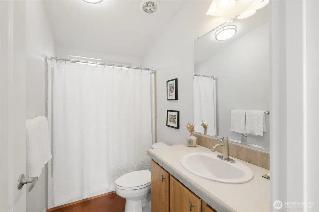 5511 Hillvue Road Blaine WA 98230