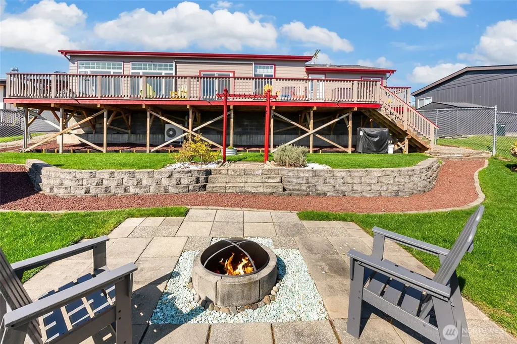 5511 Hillvue Road Blaine WA 98230
