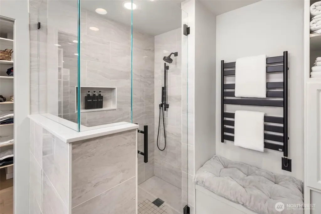 12 Columbia Key Bellevue WA 98006