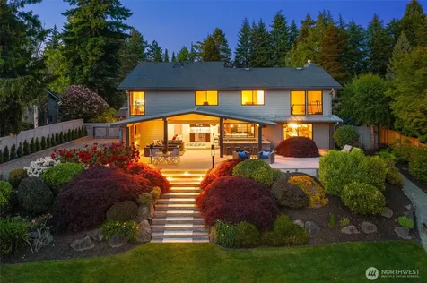 12 Columbia Key Bellevue WA 98006