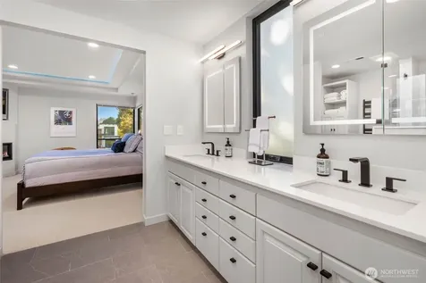 12 Columbia Key Bellevue WA 98006