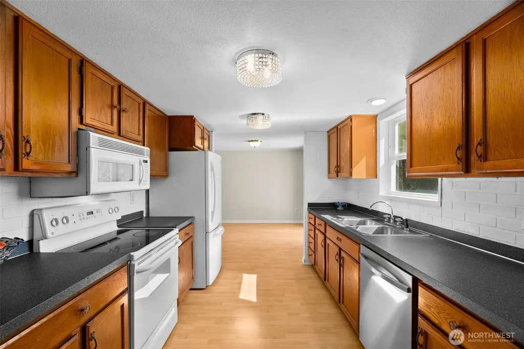 146 Glenn Lane Montesano WA 98563