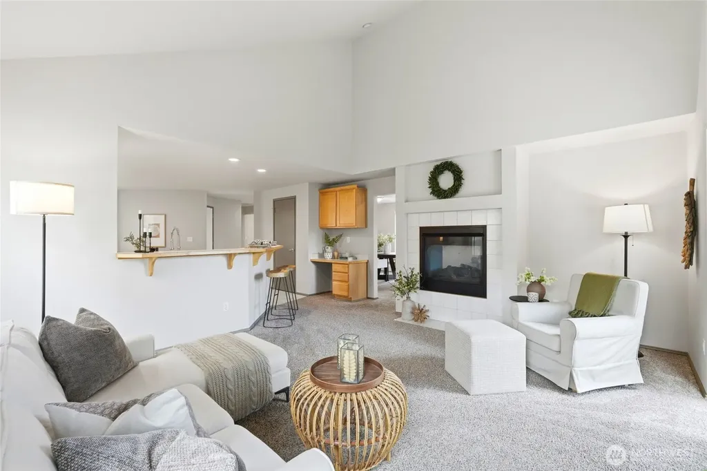 8913 1st Place SE Lake Stevens WA 98258