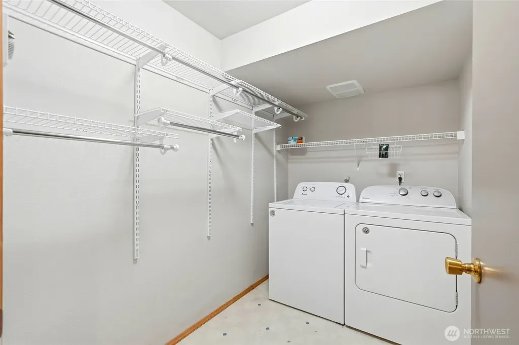 8913 1st Place SE Lake Stevens WA 98258