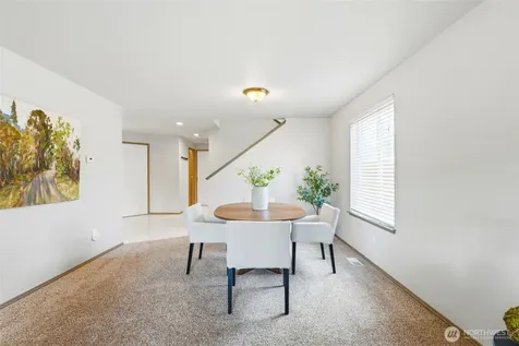 8913 1st Place SE Lake Stevens WA 98258