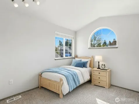 8913 1st Place SE Lake Stevens WA 98258