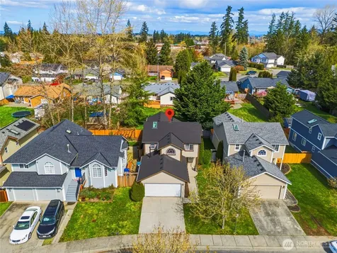 8913 1st Place SE Lake Stevens WA 98258
