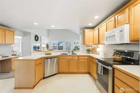 8913 1st Place SE Lake Stevens WA 98258