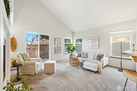8913 1st Place SE Lake Stevens WA 98258