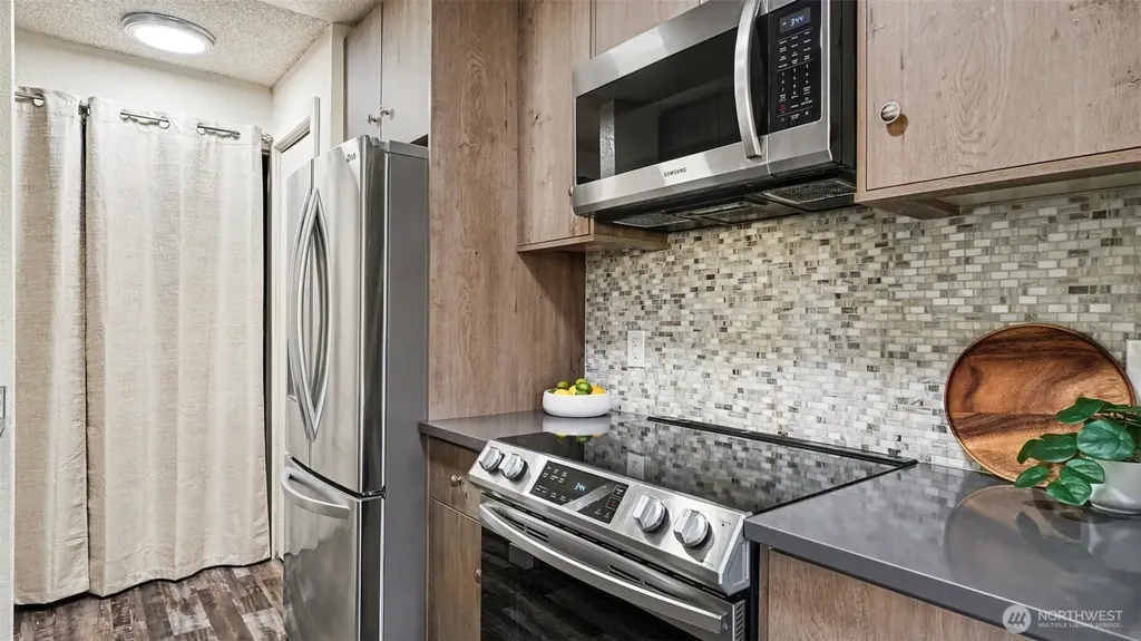830 Kirkland Way Kirkland WA 98033