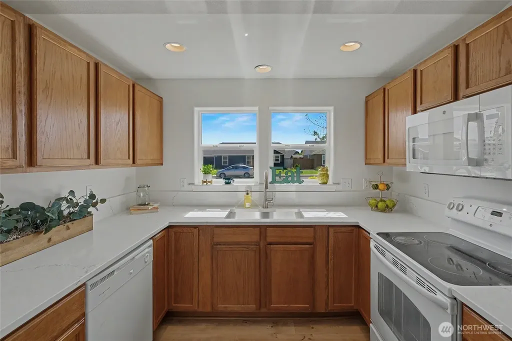 407 S Street SW Quincy WA 98848