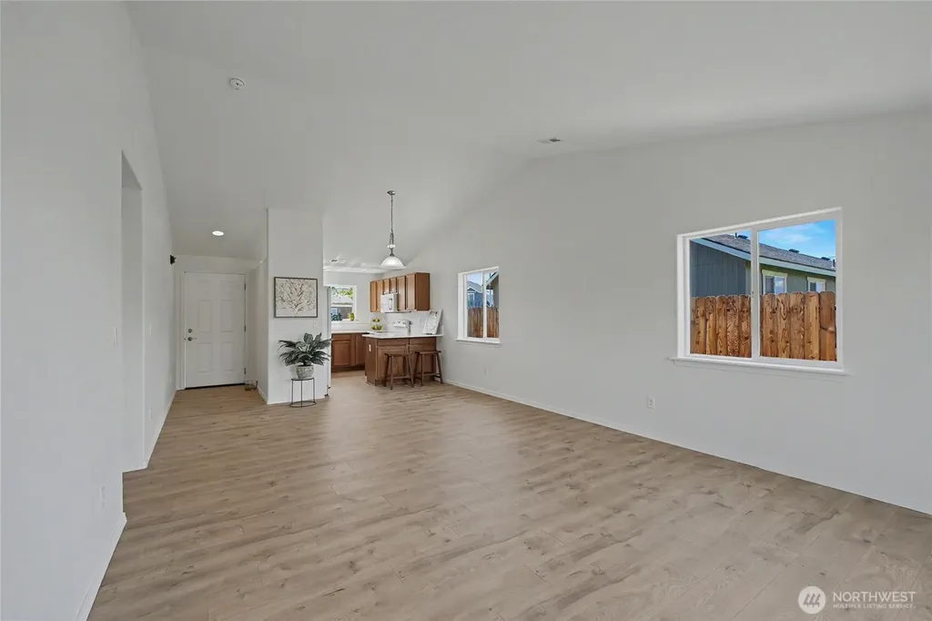 407 S Street SW Quincy WA 98848