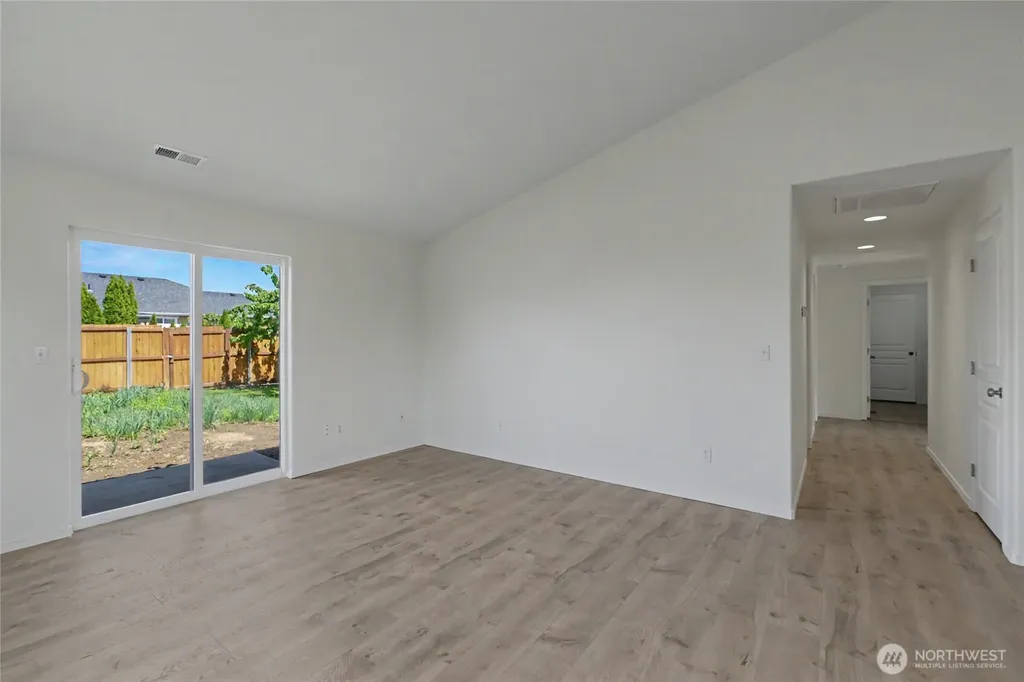 407 S Street SW Quincy WA 98848