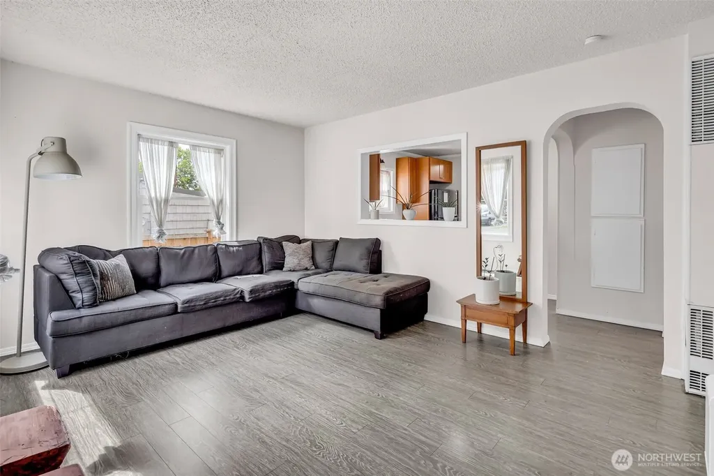 411 7th Street SE Auburn WA 98002