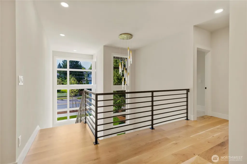 12642 NE 80th Street Kirkland WA 98033