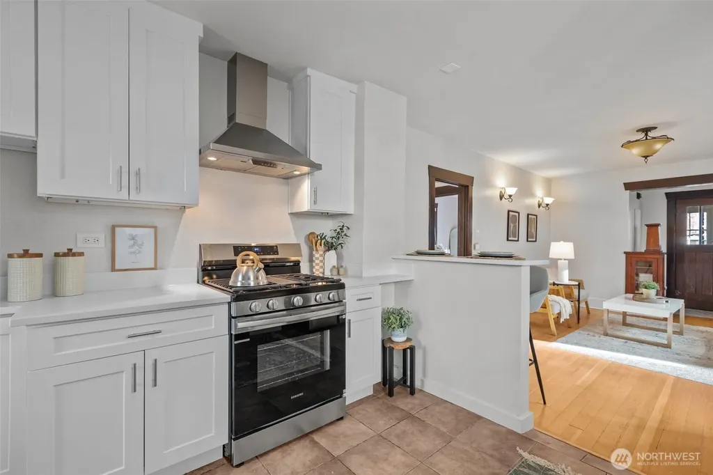 4219 S Mead Street Seattle WA 98118