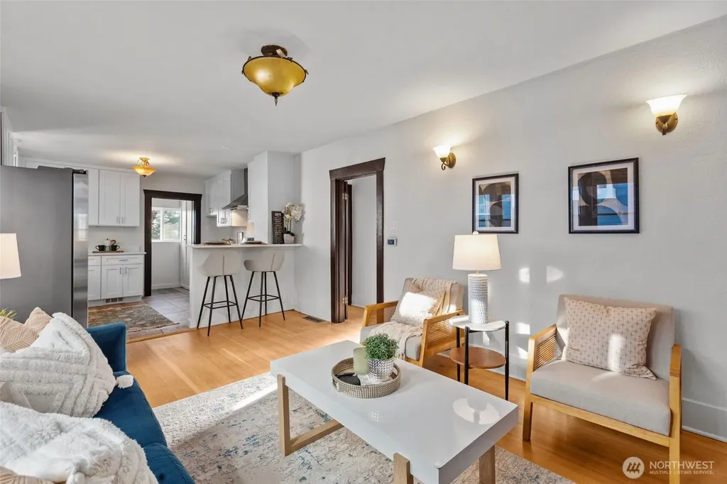 4219 S Mead Street Seattle WA 98118
