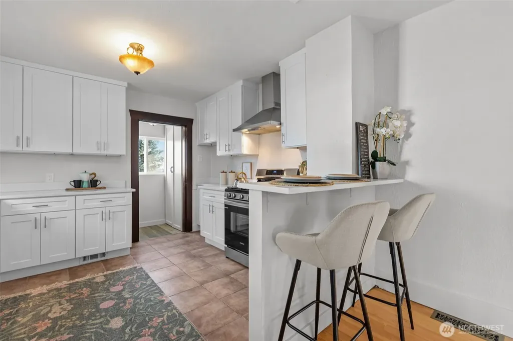 4219 S Mead Street Seattle WA 98118